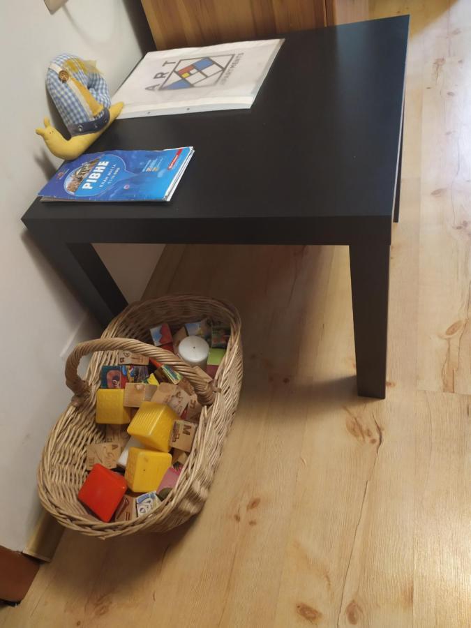 Three Bedroom Stepana Bandery Street Rivne Ngoại thất bức ảnh