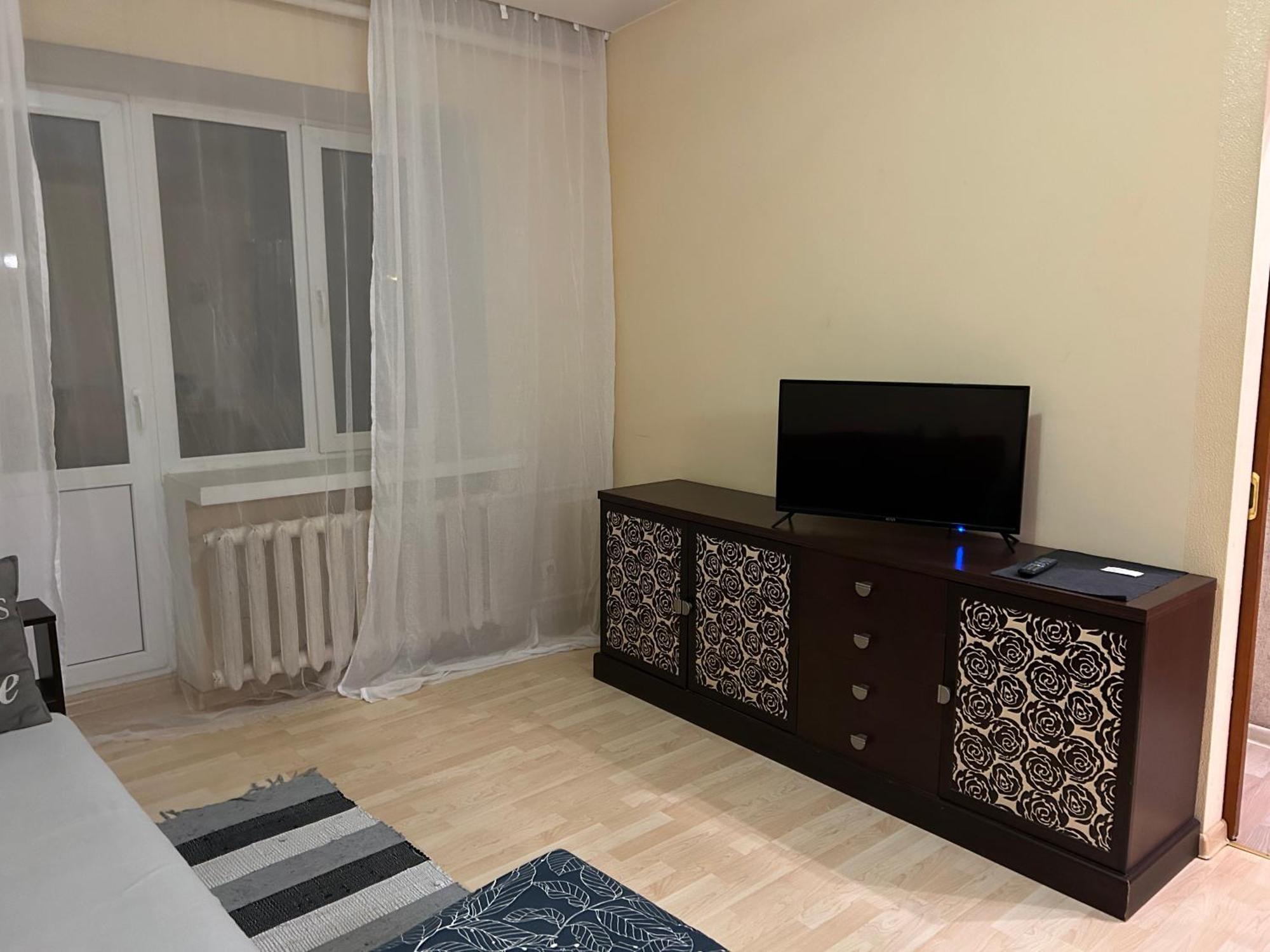 Three Bedroom Stepana Bandery Street Rivne Ngoại thất bức ảnh